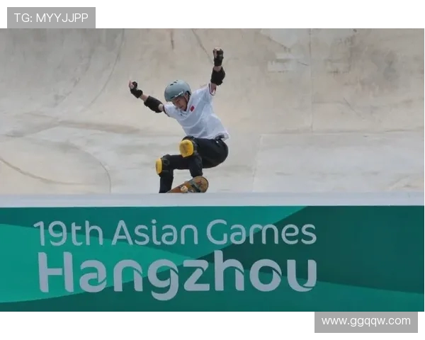 重庆滑板队在极限运动会中的默契配合与精彩表现分析