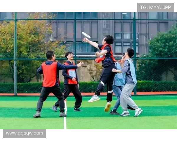 重庆飞盘队状态变革引发热议探索飞盘运动的未来与发展潜力